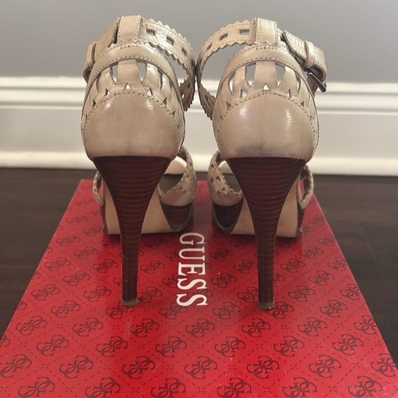 Guess light natural leather t-strap heels open toe GWTANK size 7.5M - Picture 3 of 3